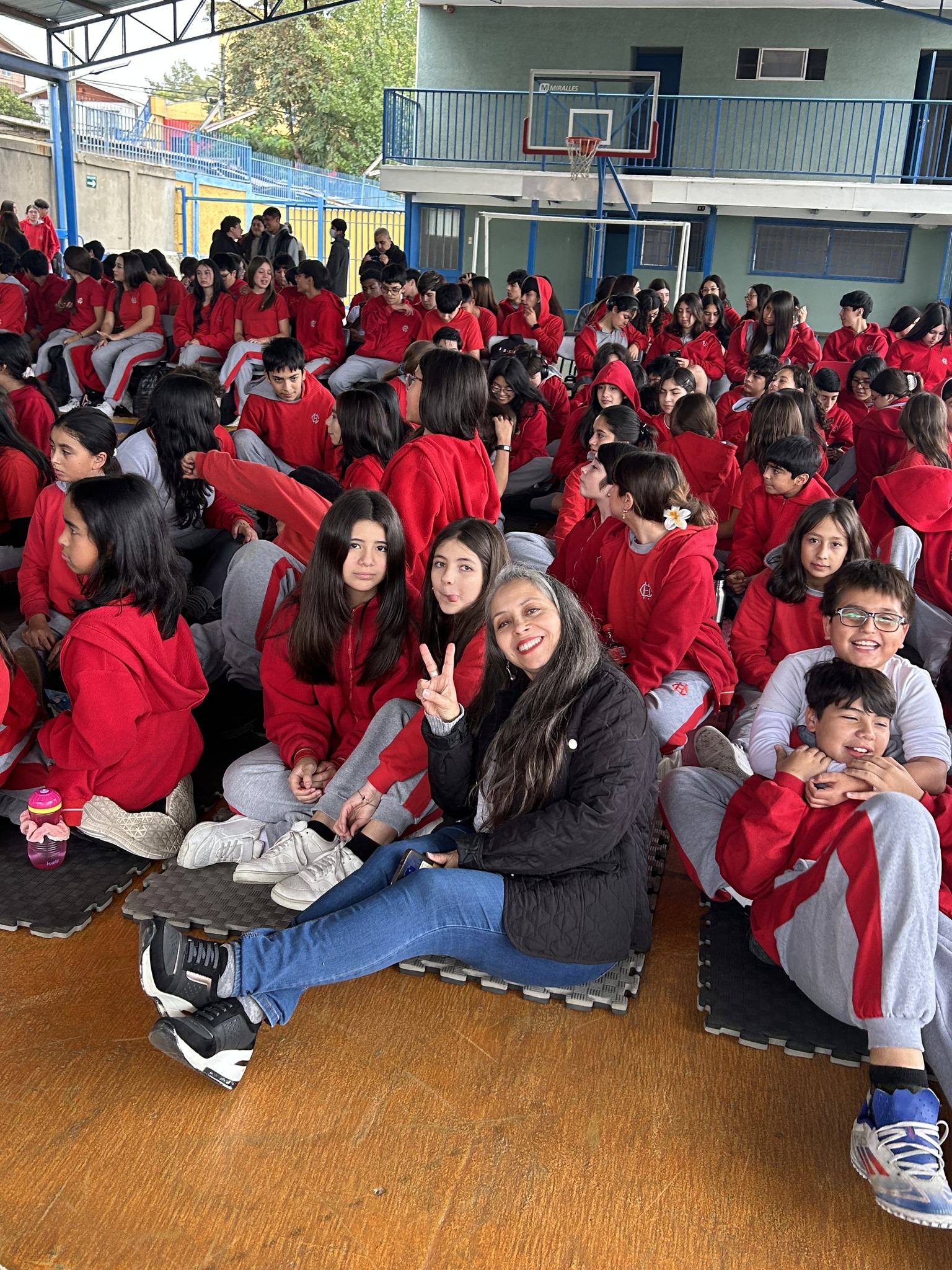 ¡Celebramos el Día de la Convivencia Escolar en el Colegio H.F. Camilo Henríquez! 2025 - 494426655_1159427542646903_6710447365928708120_n.jpg